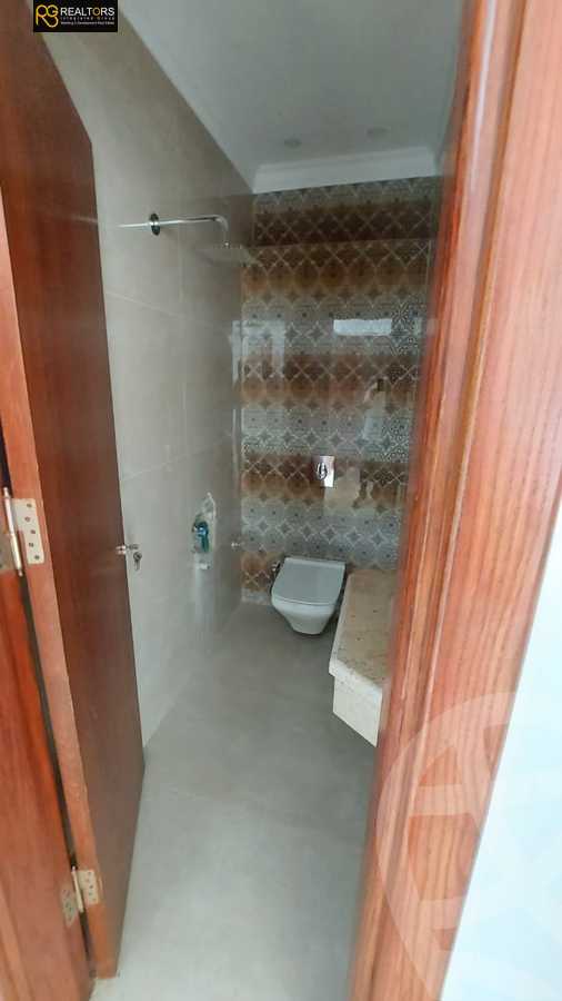 https://aqarmap.com.eg/ar/listing/4325678-for-sale-cairo-el-sheikh-zayed-city-compounds-in-sheikh-zayed-the-courtyard