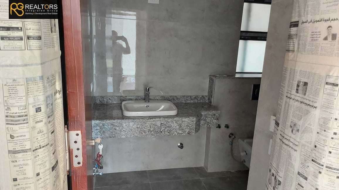 https://aqarmap.com.eg/ar/listing/4325678-for-sale-cairo-el-sheikh-zayed-city-compounds-in-sheikh-zayed-the-courtyard
