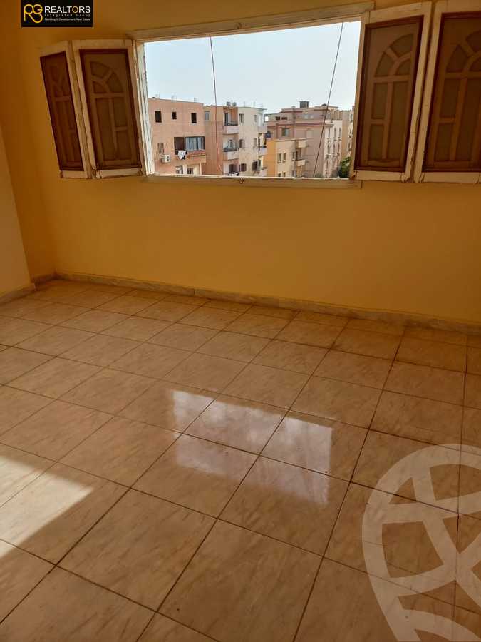 https://aqarmap.com.eg/en/listing/4326277-for-sale-cairo-el-sheikh-zayed-city-el-hay-el-hady-ashaer-area-4-street-11