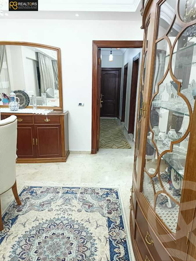 https://aqarmap.com.eg/ar/listing/4326386-for-sale-cairo-el-sheikh-zayed-city-compounds-in-sheikh-zayed-continental-gardens