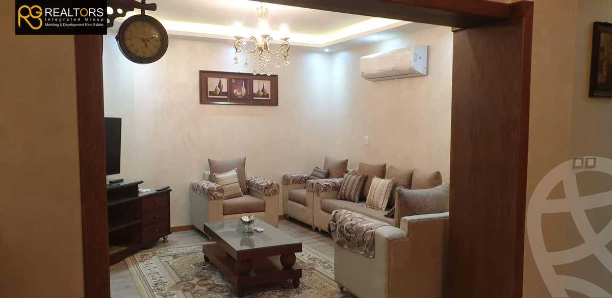 https://aqarmap.com.eg/ar/listing/4326569-for-sale-cairo-6th-of-october-hadaeq-october-kmbwnd-fy-hdyq-ktwbr-ashgar-city