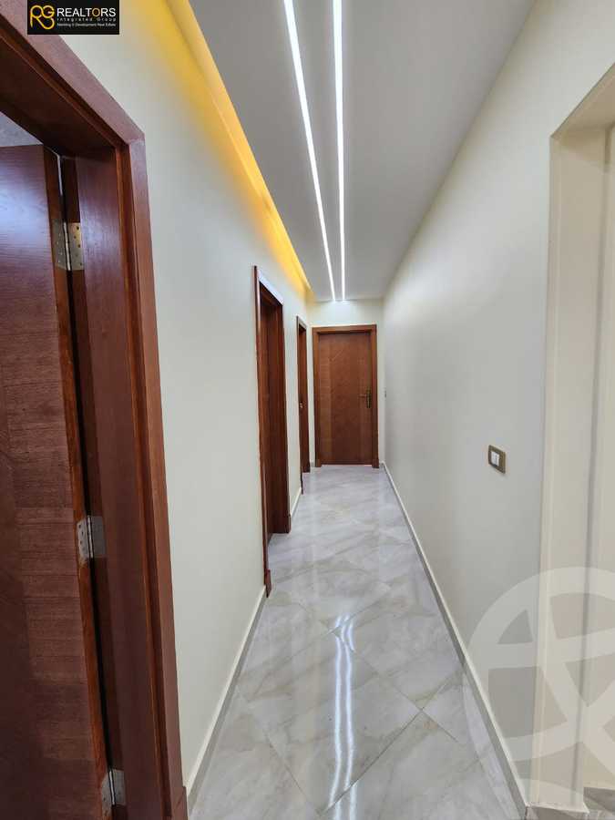 https://aqarmap.com.eg/en/listing/4326571-for-sale-cairo-el-sheikh-zayed-city-compounds-in-sheikh-zayed-el-khamayel