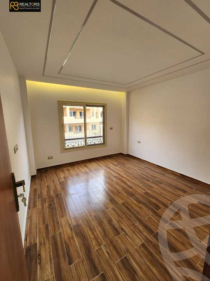 https://aqarmap.com.eg/en/listing/4326571-for-sale-cairo-el-sheikh-zayed-city-compounds-in-sheikh-zayed-el-khamayel