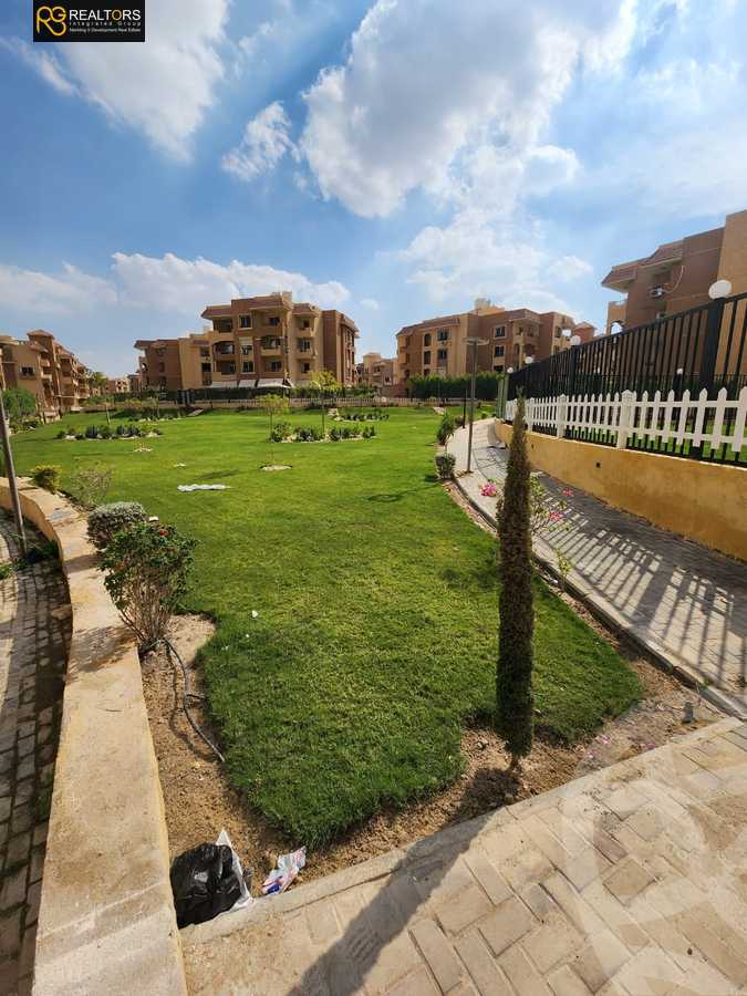 https://aqarmap.com.eg/en/listing/4326571-for-sale-cairo-el-sheikh-zayed-city-compounds-in-sheikh-zayed-el-khamayel