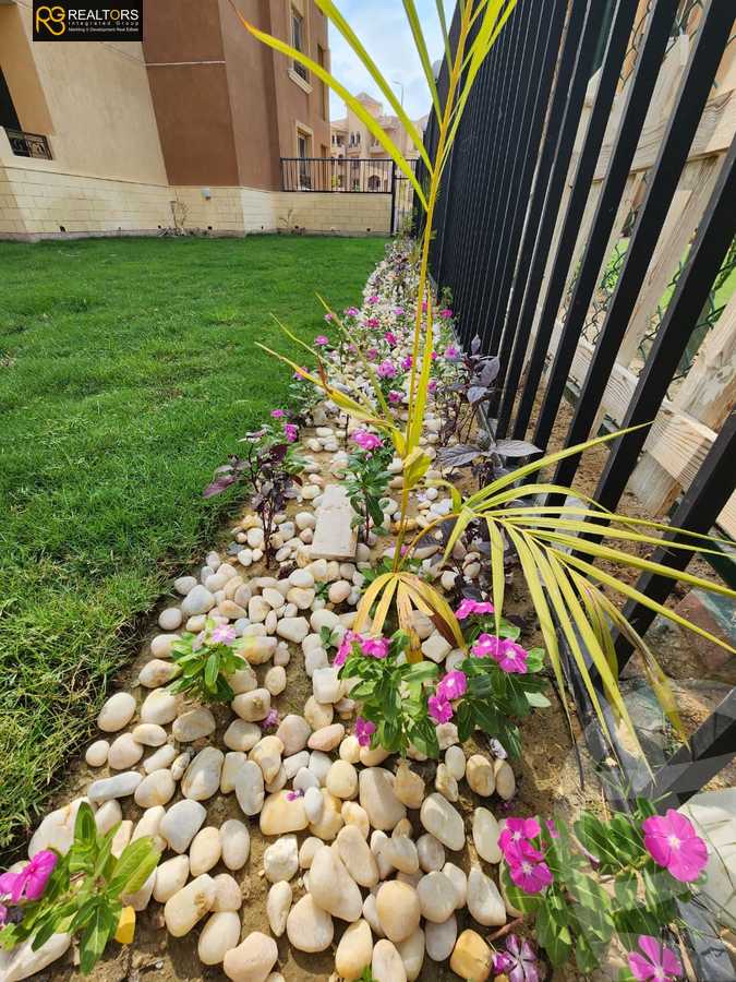 https://aqarmap.com.eg/en/listing/4326571-for-sale-cairo-el-sheikh-zayed-city-compounds-in-sheikh-zayed-el-khamayel