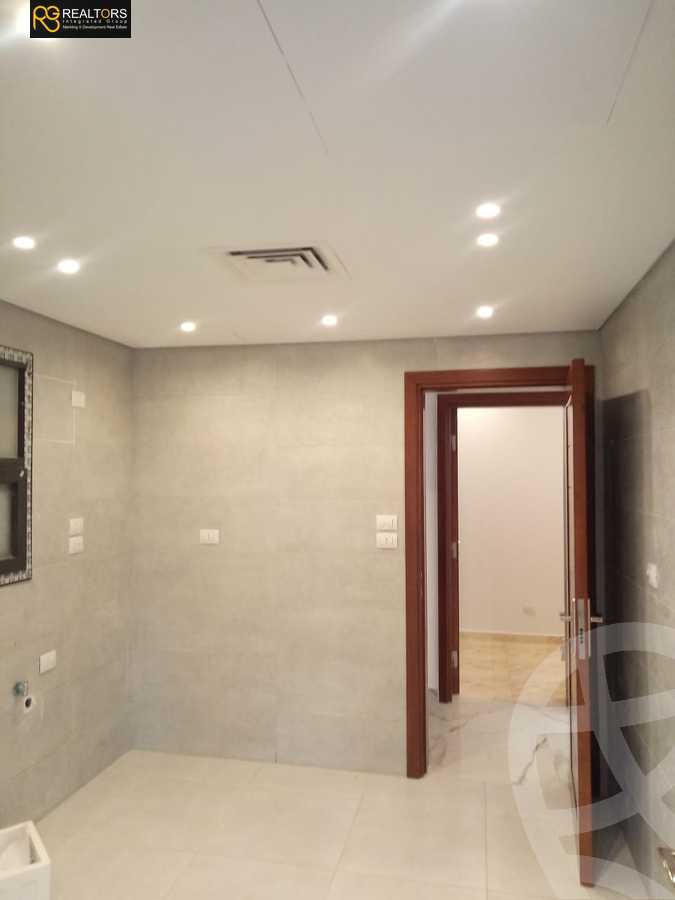 https://aqarmap.com.eg/ar/listing/4378988-for-sale-cairo-el-sheikh-zayed-city-compounds-in-sheikh-zayed-beverly-hills