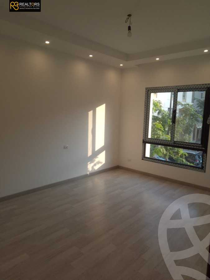 https://aqarmap.com.eg/ar/listing/4378988-for-sale-cairo-el-sheikh-zayed-city-compounds-in-sheikh-zayed-beverly-hills