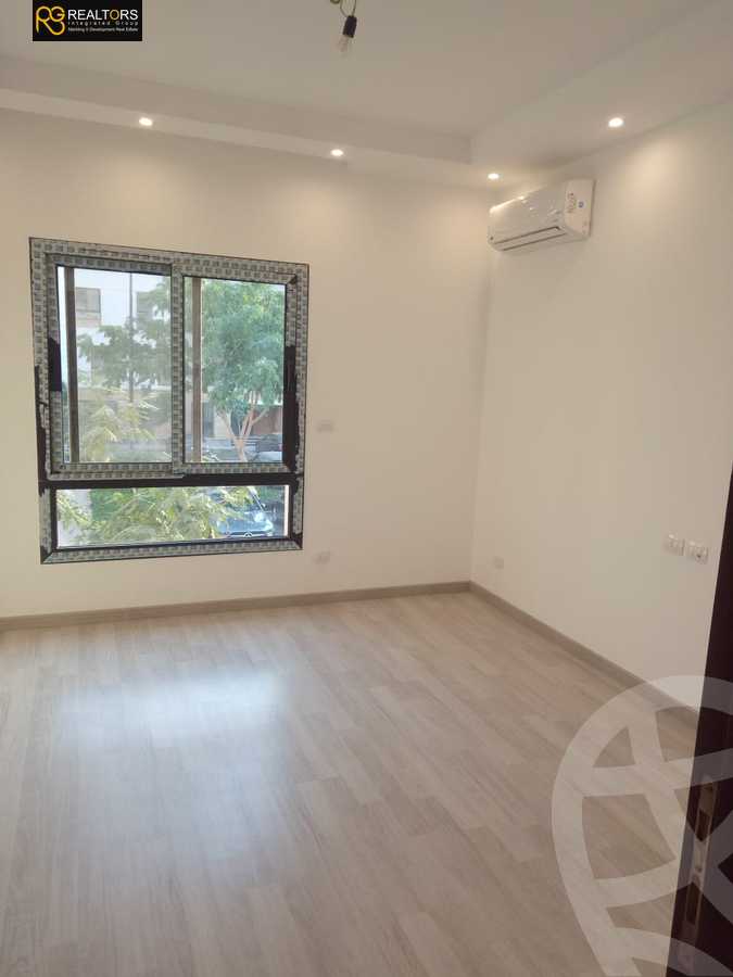 https://aqarmap.com.eg/ar/listing/4378988-for-sale-cairo-el-sheikh-zayed-city-compounds-in-sheikh-zayed-beverly-hills