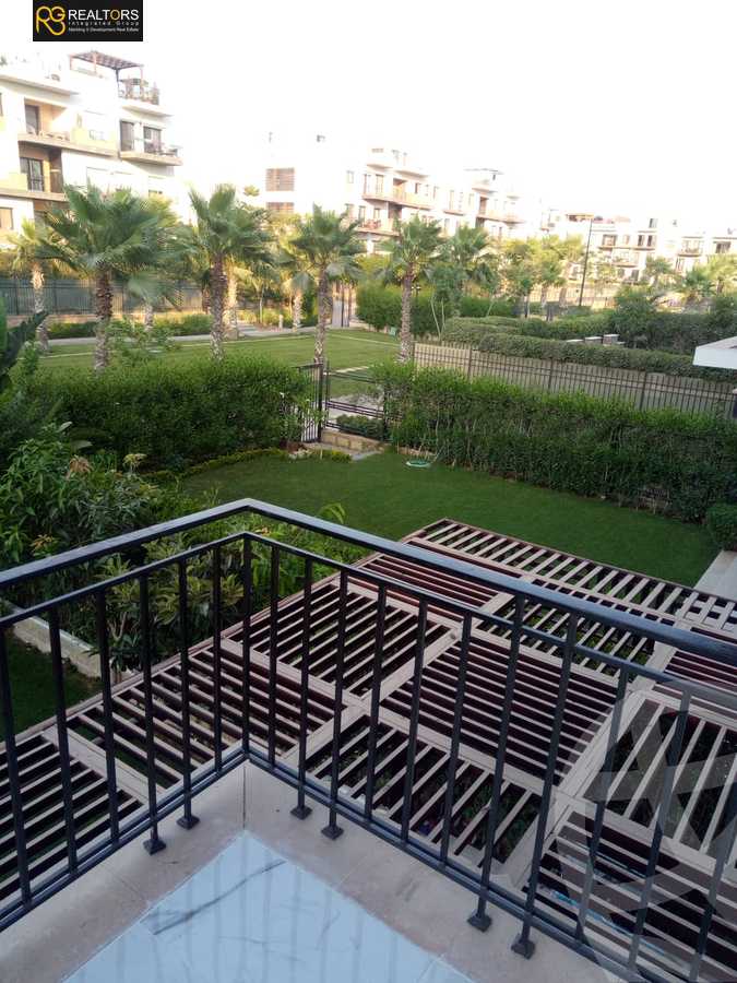 https://aqarmap.com.eg/ar/listing/4378988-for-sale-cairo-el-sheikh-zayed-city-compounds-in-sheikh-zayed-beverly-hills