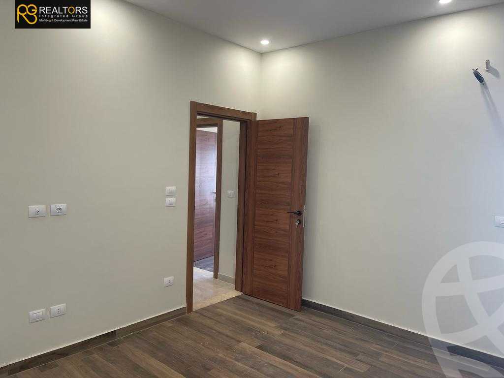 https://aqarmap.com.eg/en/listing/4379252-for-sale-cairo-6th-of-october-compound-green-5