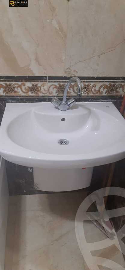 https://aqarmap.com.eg/en/listing/4380432-for-sale-cairo-6th-of-october-compound-garden-hills
