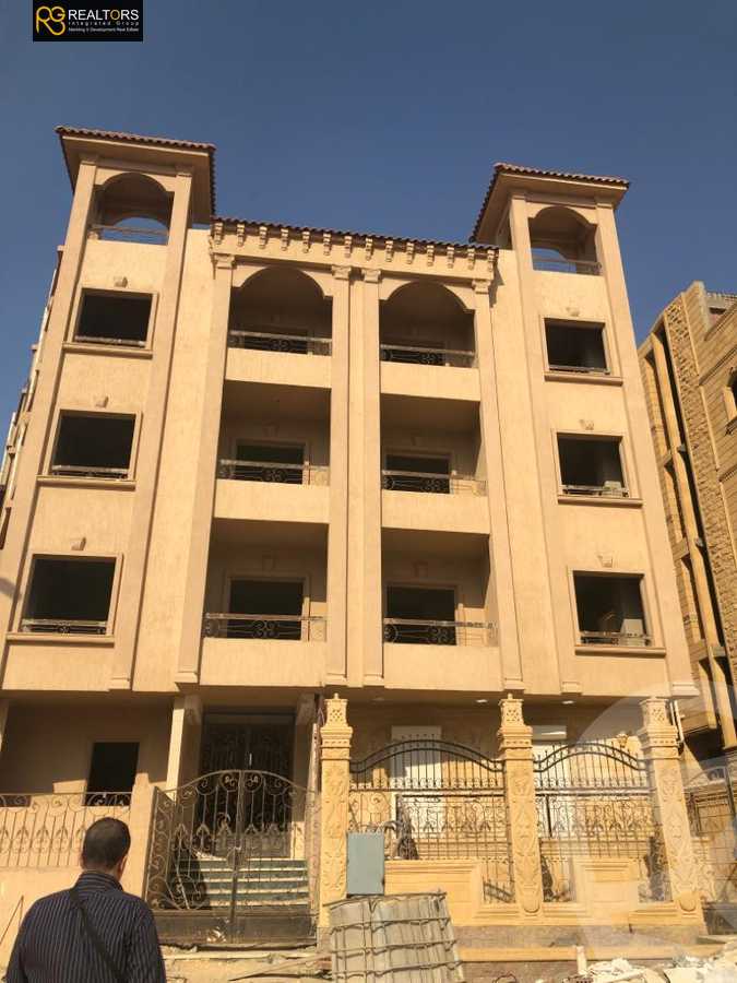 https://aqarmap.com.eg/en/listing/4618266-for-sale-cairo-el-sheikh-zayed-city-compounds-in-sheikh-zayed-tiamo-city