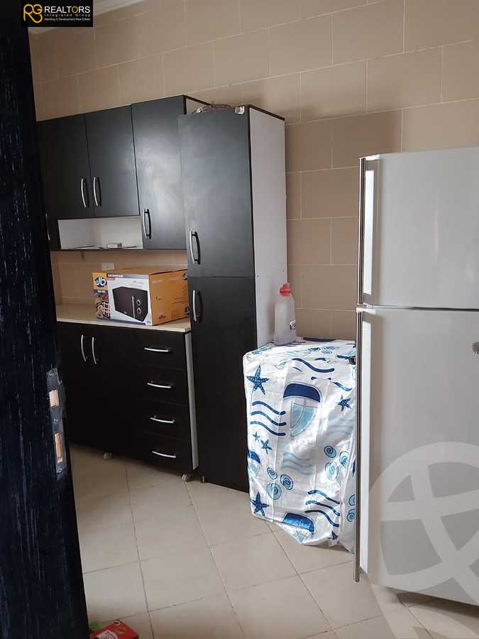 https://aqarmap.com.eg/en/listing/4691216-for-rent-cairo-el-sheikh-zayed-city-compounds-dh-drys