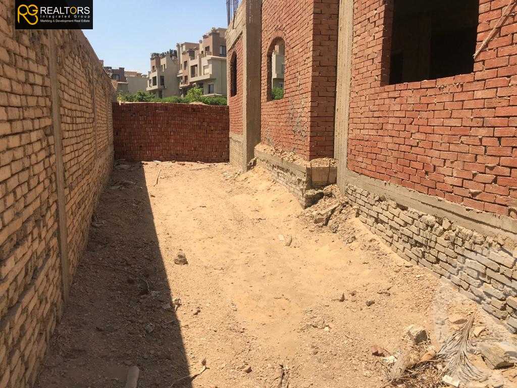 https://aqarmap.com.eg/en/listing/4708074-for-sale-cairo-el-sheikh-zayed-city-compounds-in-sheikh-zayed-beverly-hills