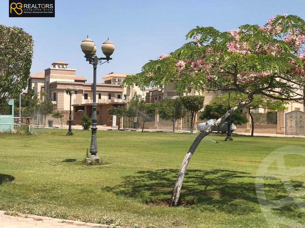 https://aqarmap.com.eg/en/listing/4708074-for-sale-cairo-el-sheikh-zayed-city-compounds-in-sheikh-zayed-beverly-hills