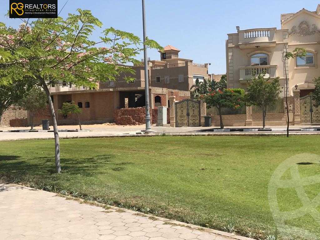 https://aqarmap.com.eg/en/listing/4708074-for-sale-cairo-el-sheikh-zayed-city-compounds-in-sheikh-zayed-beverly-hills