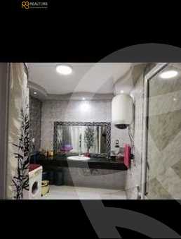 https://aqarmap.com.eg/ar/listing/4881222-for-sale-cairo-el-sheikh-zayed-city-el-hay-eltaseaa-lhy-lts