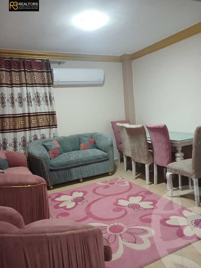 https://aqarmap.com.eg/ar/listing/4881287-for-sale-cairo-el-sheikh-zayed-city-el-hay-el-hady-ashaer-area-3-street-30