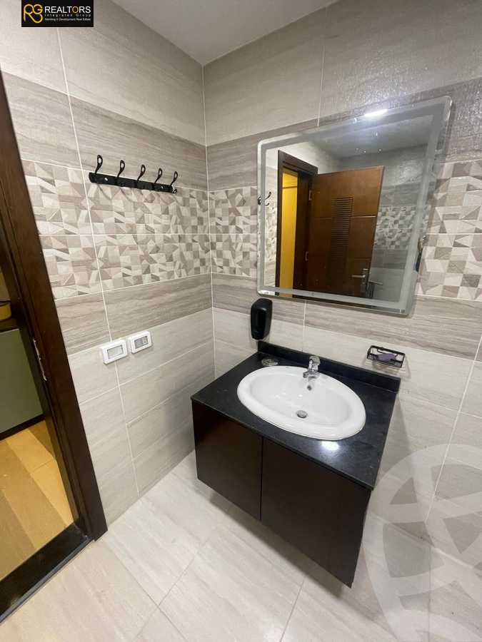 https://aqarmap.com.eg/ar/listing/5004995-for-rent-cairo-6th-of-october-compounds-october-plaza