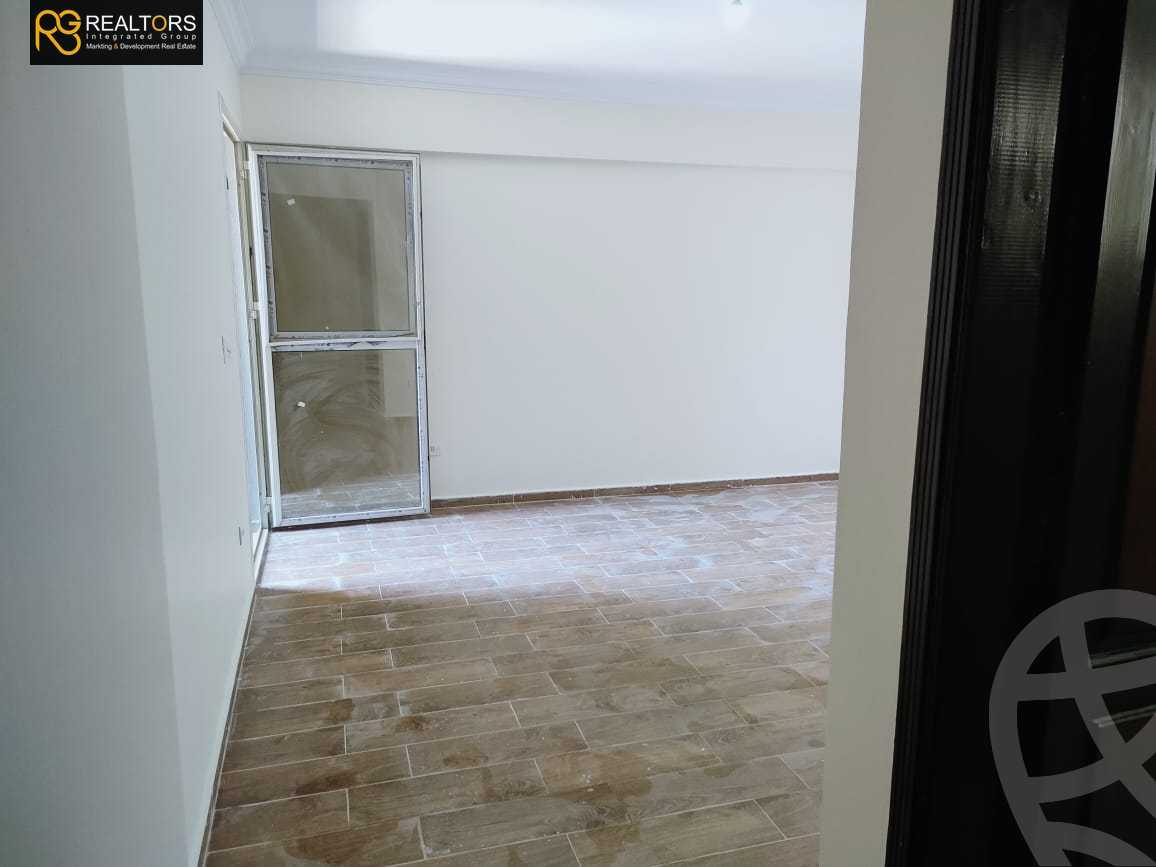 https://aqarmap.com.eg/ar/listing/5017142-for-rent-cairo-6th-of-october-compounds-jn-ktwbr