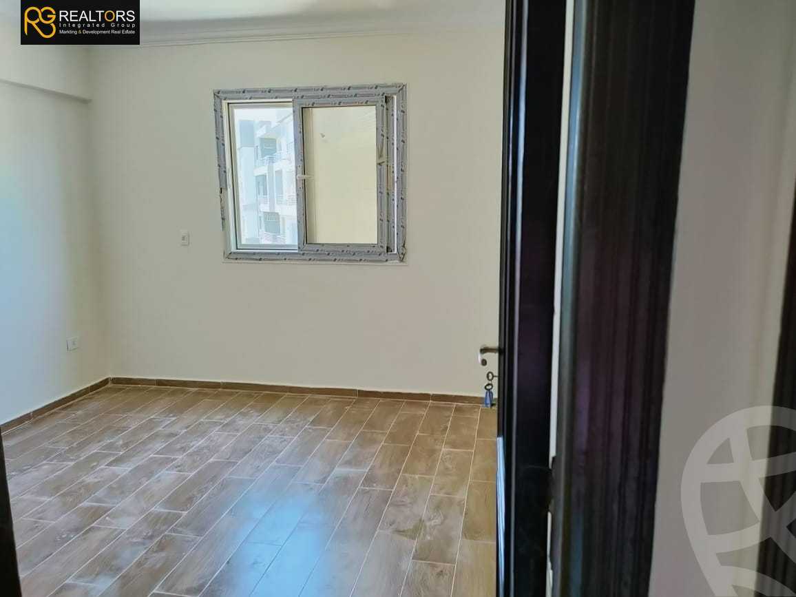 https://aqarmap.com.eg/ar/listing/5017142-for-rent-cairo-6th-of-october-compounds-jn-ktwbr