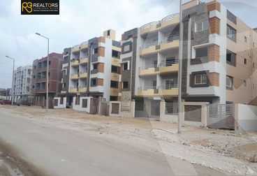 https://aqarmap.com.eg/ar/listing/5018125-for-sale-cairo-el-sheikh-zayed-city-compounds