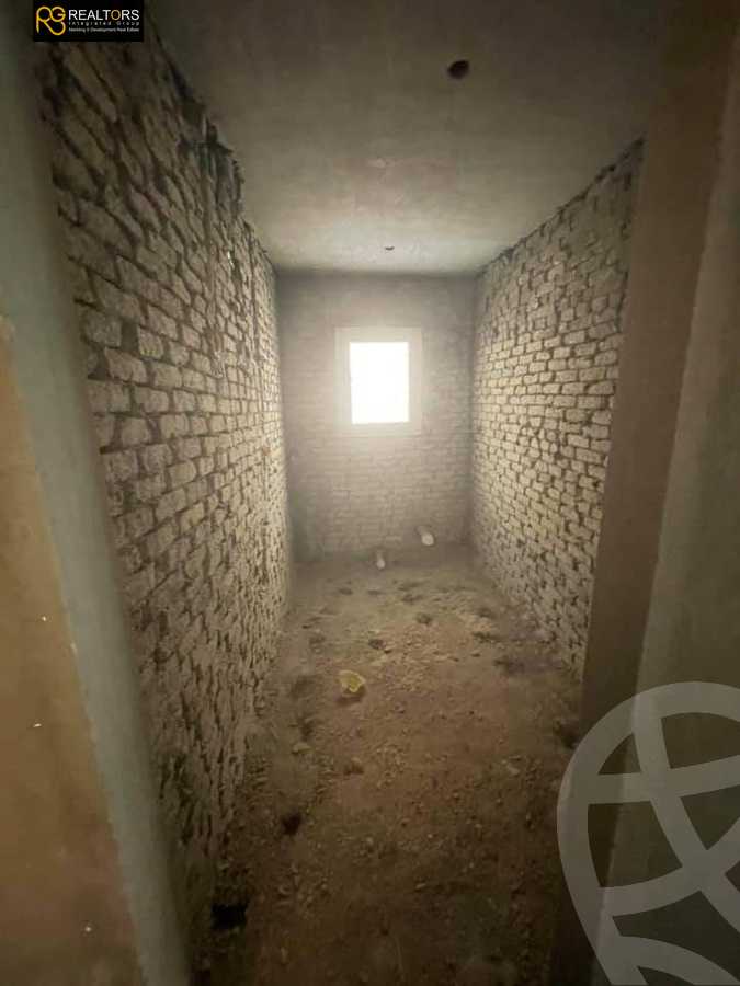 https://aqarmap.com.eg/ar/listing/5195869-for-sale-cairo-el-sheikh-zayed-city-compounds-el-khamayel