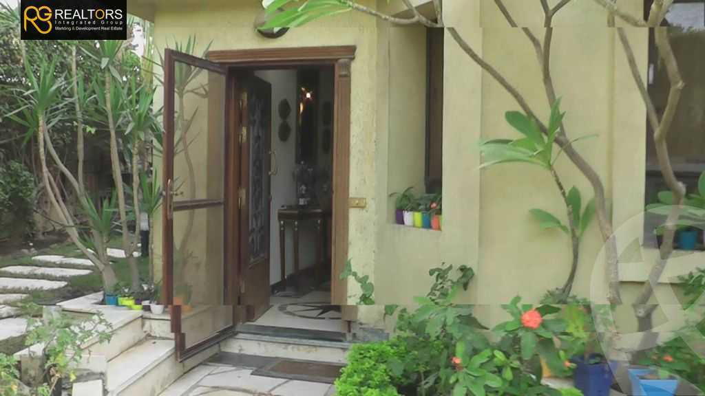 https://aqarmap.com.eg/en/listing/5224801-for-sale-cairo-6th-of-october-el-ahyaa-neighborhood-9th
