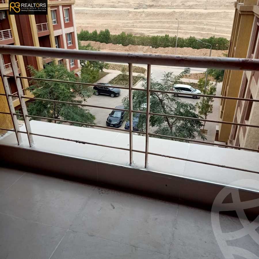 https://aqarmap.com.eg/en/listing/5335633-for-sale-cairo-6th-of-october-hadaeq-october-kmbwnd-fy-hdyq-ktwbr-djlh-blmz-m-mr-lmrshdy