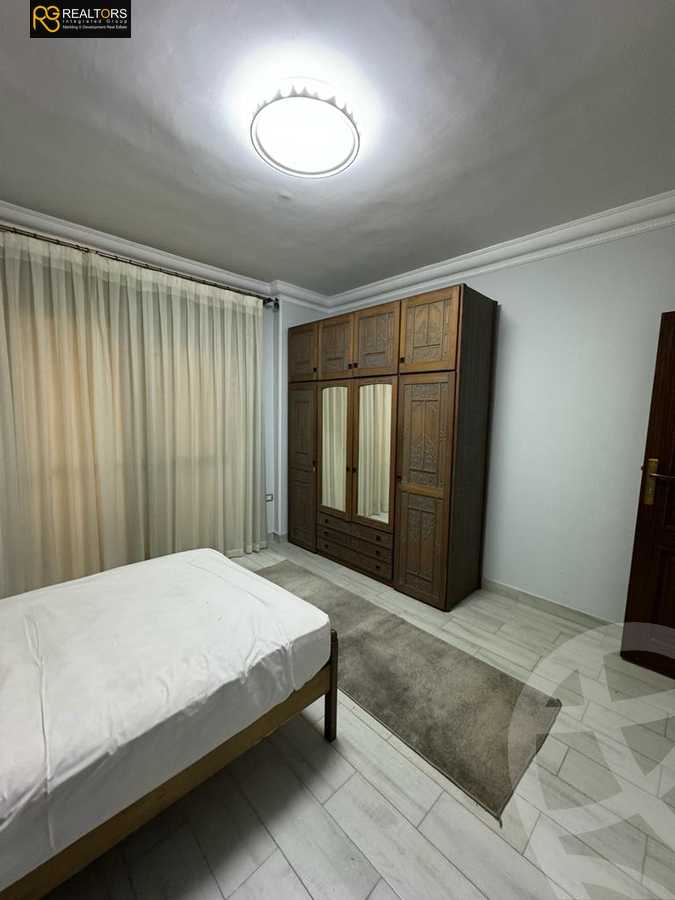 https://aqarmap.com.eg/en/listing/5335761-for-rent-cairo-el-sheikh-zayed-city-compounds-el-khamayel