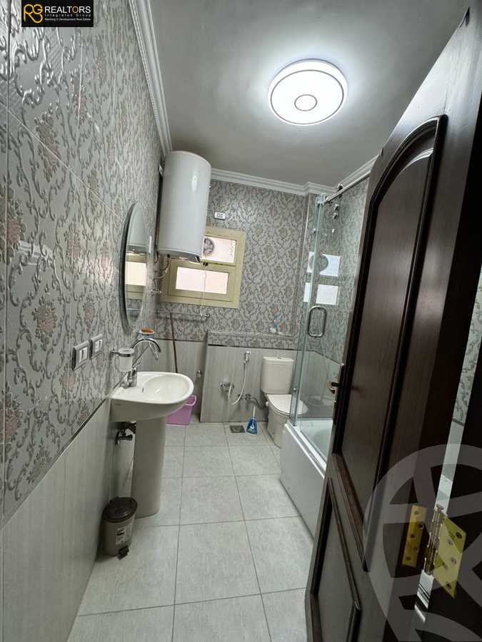 https://aqarmap.com.eg/en/listing/5335761-for-rent-cairo-el-sheikh-zayed-city-compounds-el-khamayel