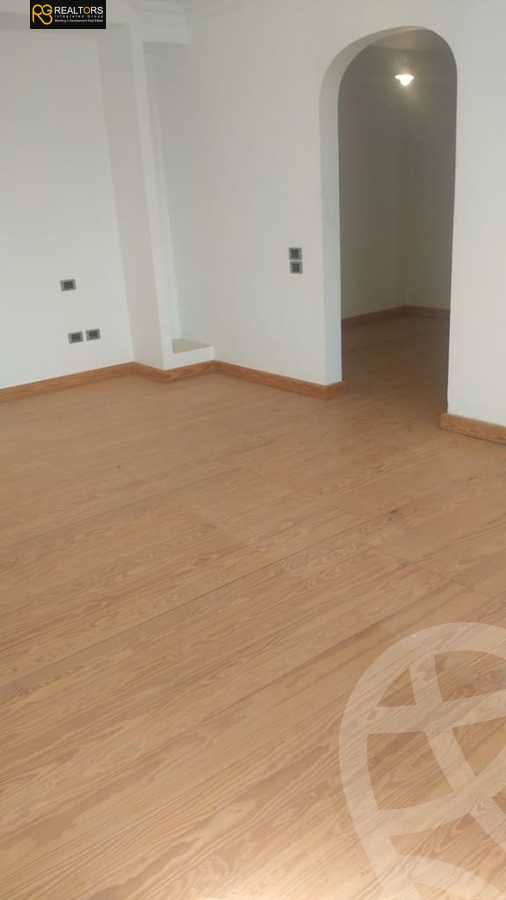 https://aqarmap.com.eg/ar/listing/5335815-for-sale-cairo-el-sheikh-zayed-city-compounds-zayed-2000