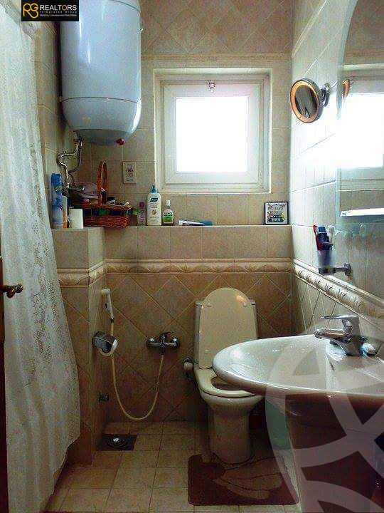 https://aqarmap.com.eg/ar/listing/5335815-for-sale-cairo-el-sheikh-zayed-city-compounds-zayed-2000