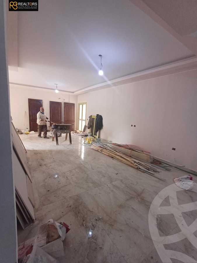 https://aqarmap.com.eg/en/listing/5335904-for-sale-cairo-el-sheikh-zayed-city-compounds-el-khamayel