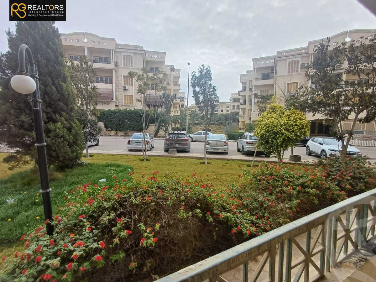 https://aqarmap.com.eg/en/listing/5335904-for-sale-cairo-el-sheikh-zayed-city-compounds-el-khamayel