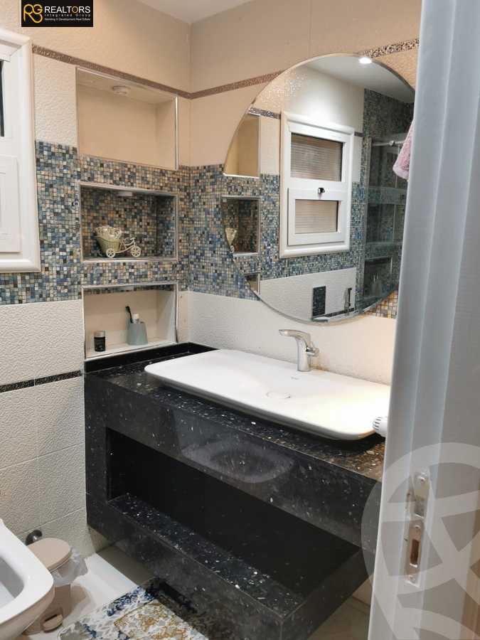 https://aqarmap.com.eg/en/listing/5336301-for-sale-cairo-el-sheikh-zayed-city-compounds