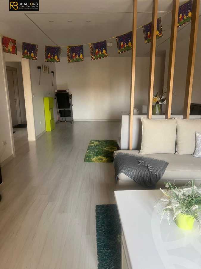https://aqarmap.com.eg/en/listing/5336448-for-sale-cairo-el-sheikh-zayed-city-compounds-el-khamayel