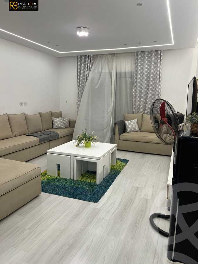 https://aqarmap.com.eg/en/listing/5336448-for-sale-cairo-el-sheikh-zayed-city-compounds-el-khamayel