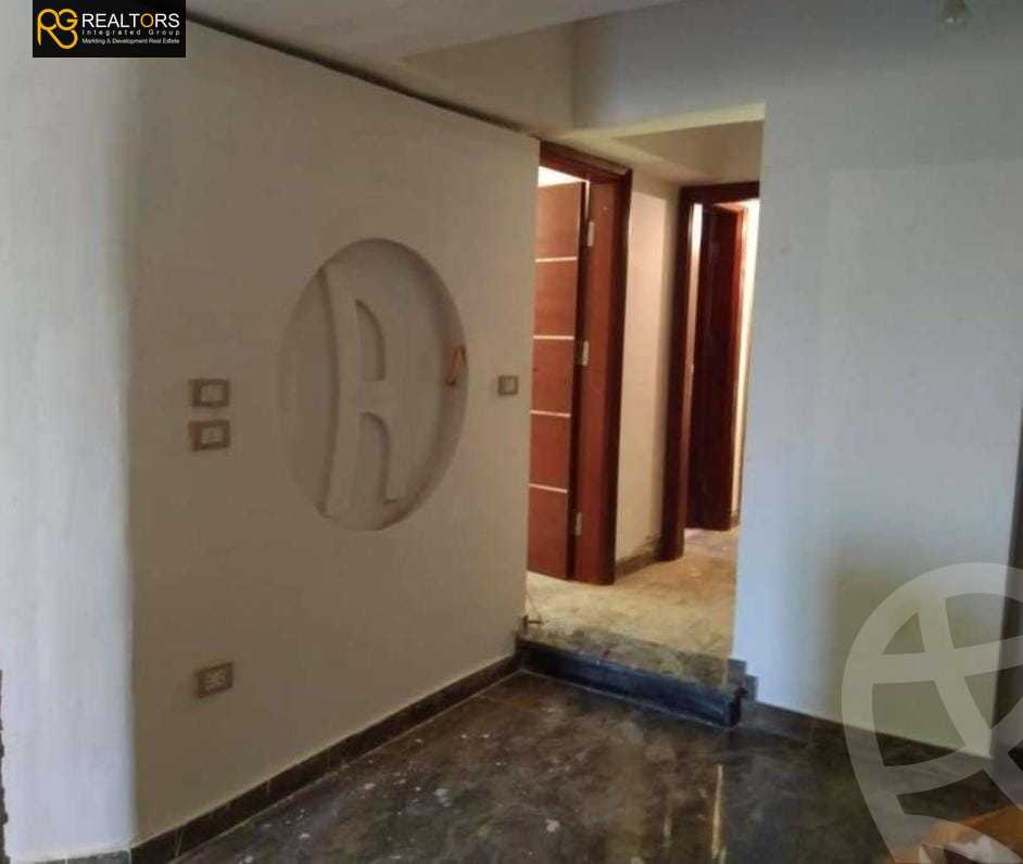 https://aqarmap.com.eg/en/listing/5336464-for-sale-cairo-el-sheikh-zayed-city-el-hay-elasher-street-100