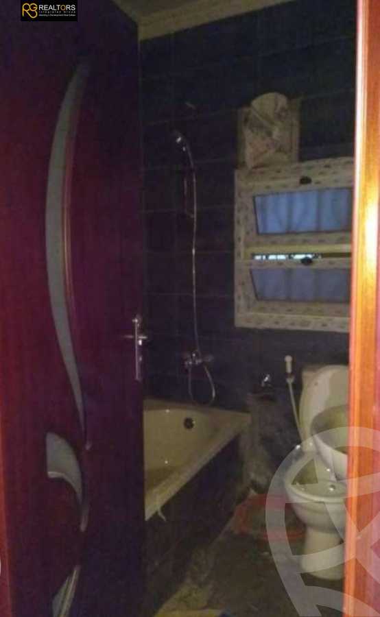https://aqarmap.com.eg/en/listing/5336464-for-sale-cairo-el-sheikh-zayed-city-el-hay-elasher-street-100