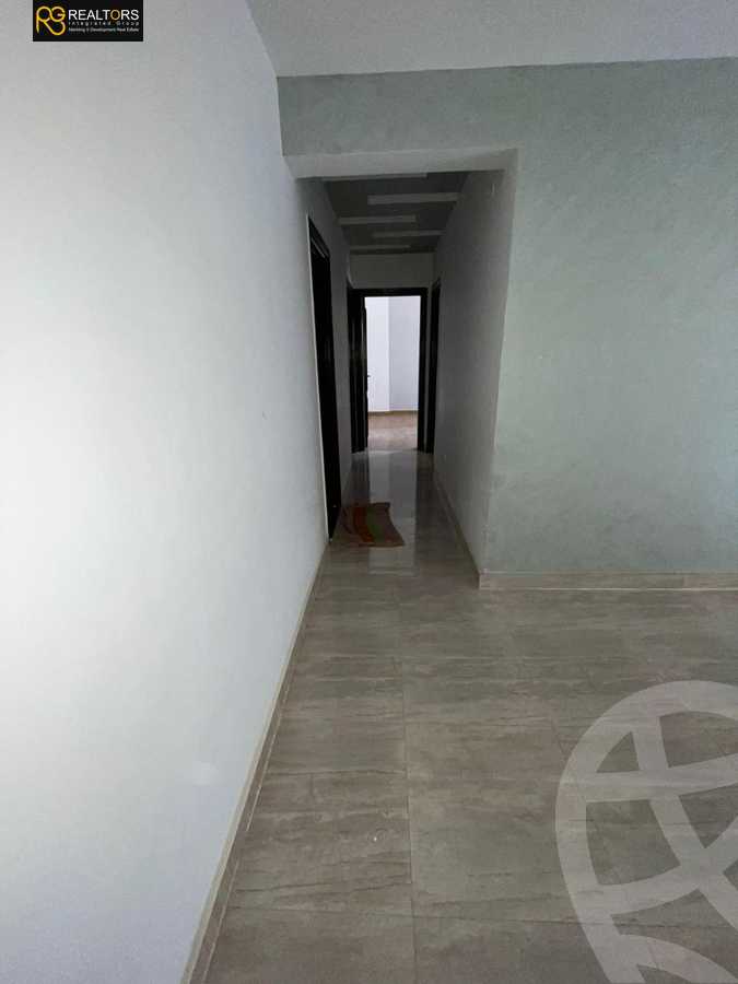 https://aqarmap.com.eg/en/listing/5336528-for-sale-cairo-el-sheikh-zayed-city-compounds-jn-1