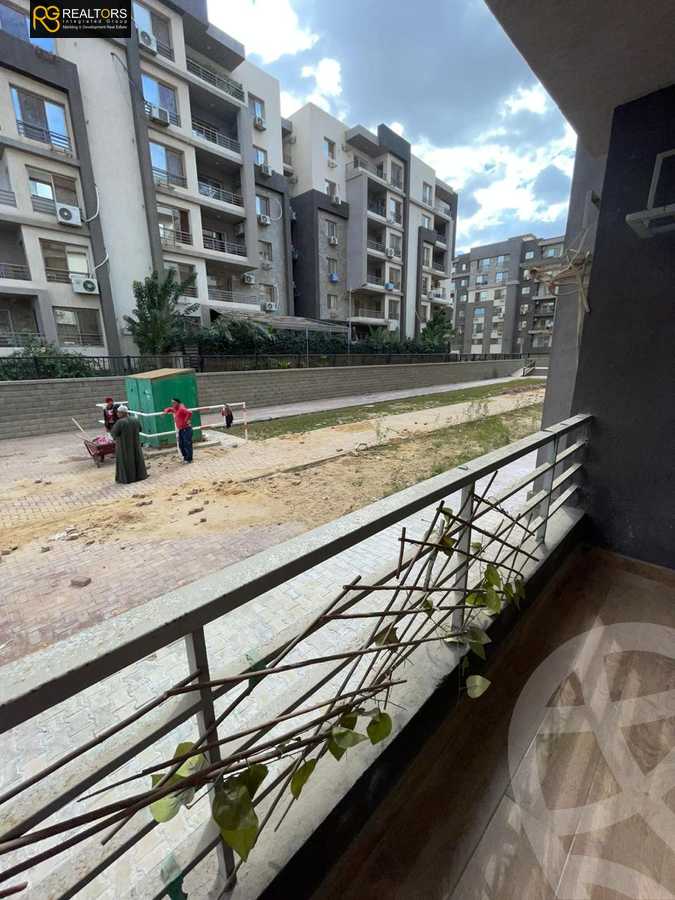 https://aqarmap.com.eg/en/listing/5336528-for-sale-cairo-el-sheikh-zayed-city-compounds-jn-1