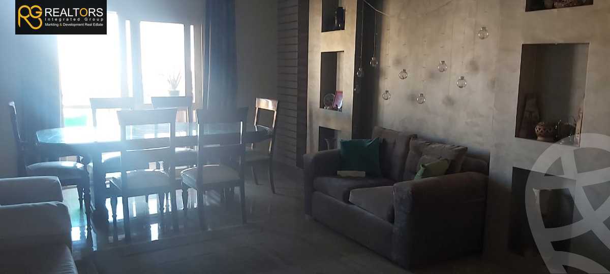 https://aqarmap.com.eg/en/listing/5336659-for-sale-cairo-el-sheikh-zayed-city-compounds-el-khamayel