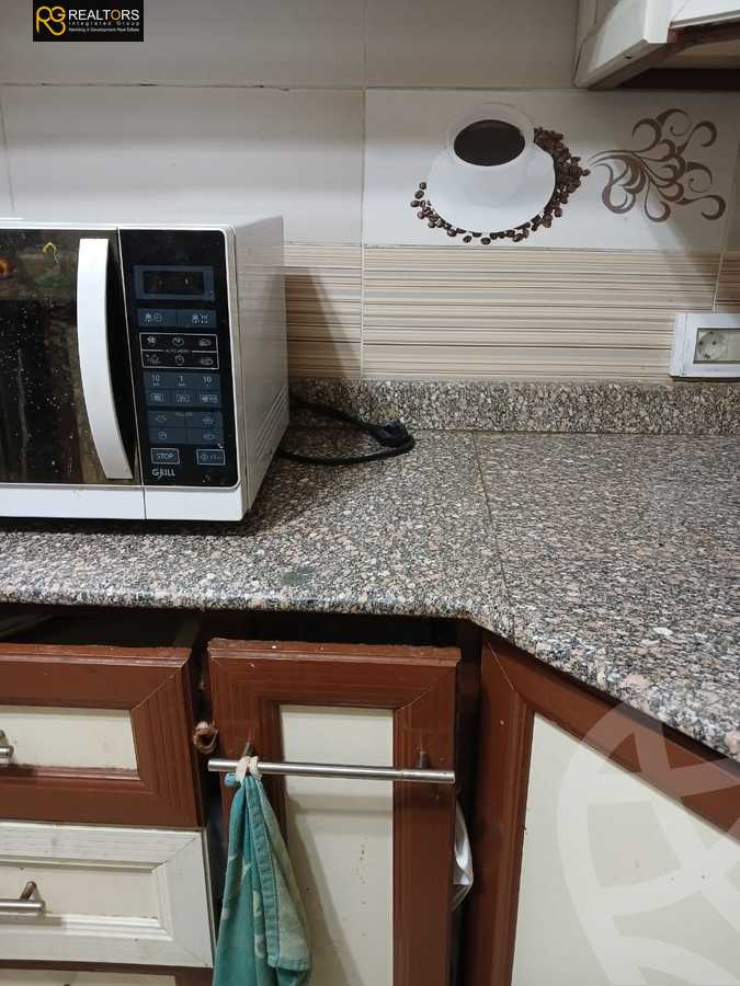 https://aqarmap.com.eg/en/listing/5336830-for-sale-cairo-el-sheikh-zayed-city-compounds-beverly-hills