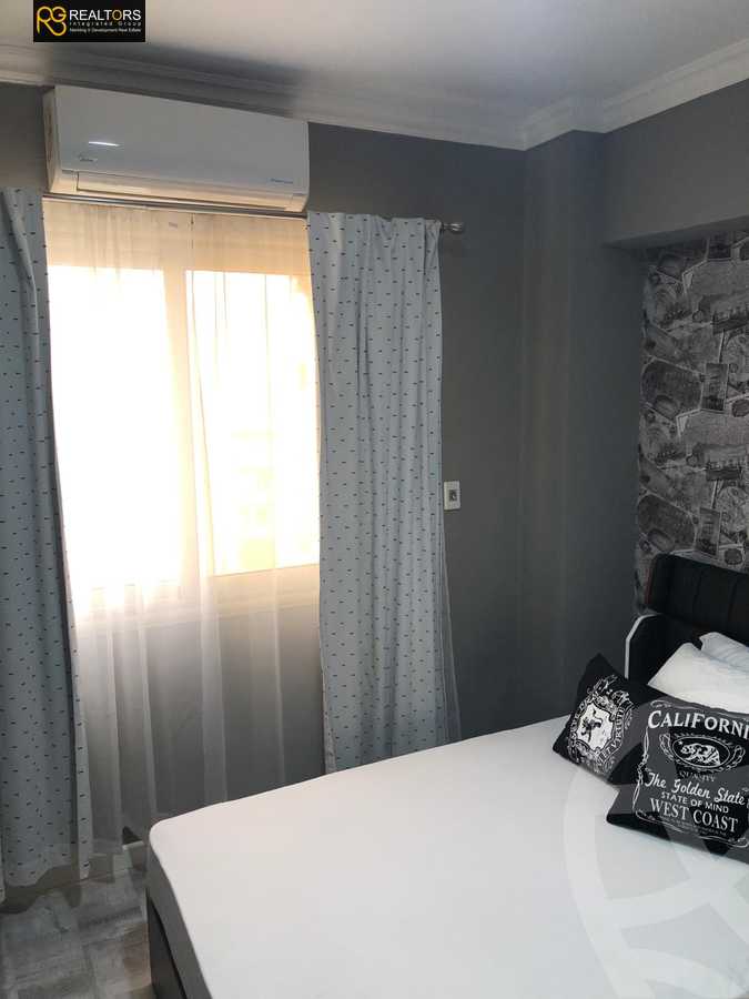 https://aqarmap.com.eg/ar/listing/5337012-for-rent-cairo-el-sheikh-zayed-city-compounds-jn-1