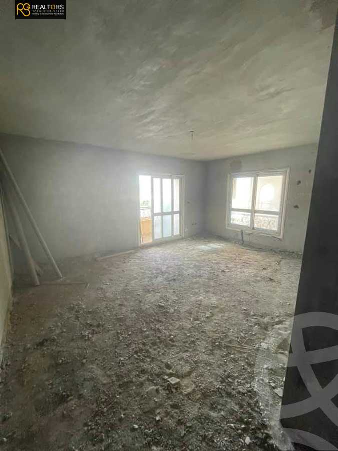 https://aqarmap.com.eg/en/listing/5337099-for-sale-cairo-el-sheikh-zayed-city-compounds-el-khamayel