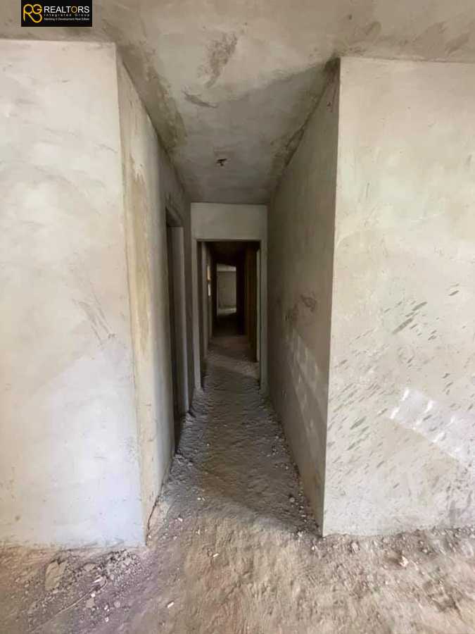 https://aqarmap.com.eg/en/listing/5337099-for-sale-cairo-el-sheikh-zayed-city-compounds-el-khamayel