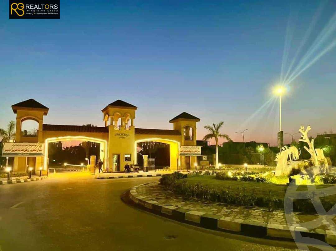 https://aqarmap.com.eg/en/listing/5337263-for-sale-cairo-el-sheikh-zayed-city-compounds-el-khamayel