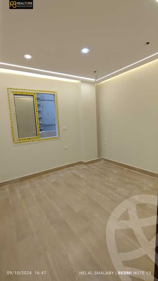 https://aqarmap.com.eg/en/listing/5337273-for-sale-cairo-6th-of-october-el-ahyaa-neighborhood-4th-district-no-7
