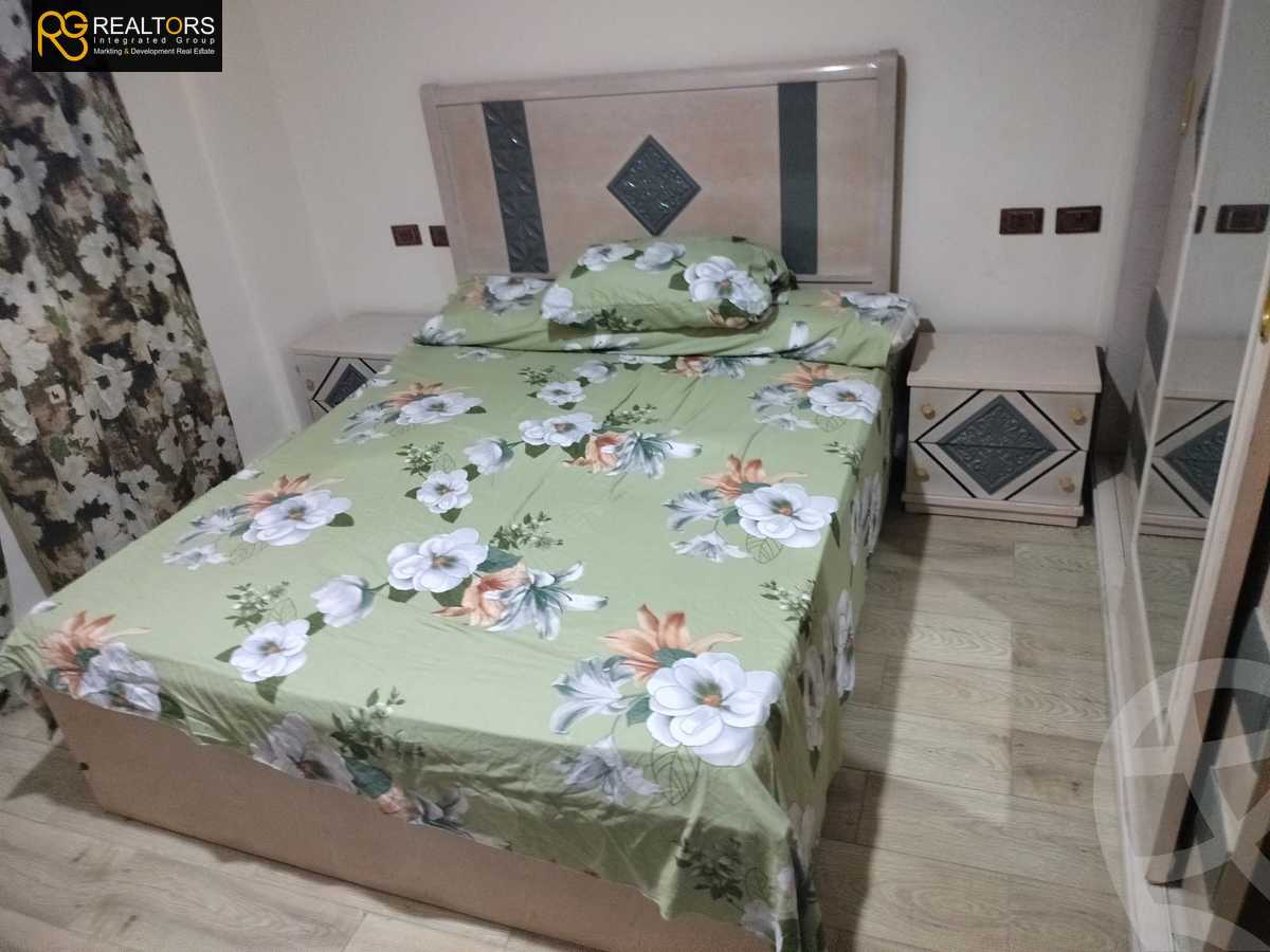 https://aqarmap.com.eg/ar/listing/5337335-for-rent-cairo-el-sheikh-zayed-city-compounds-el-yasmeen-compound